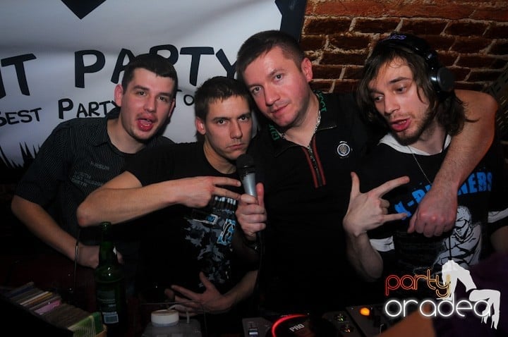 NMD Party în Escape,
