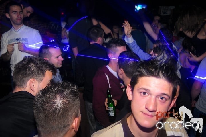 NMD Party în Escape,