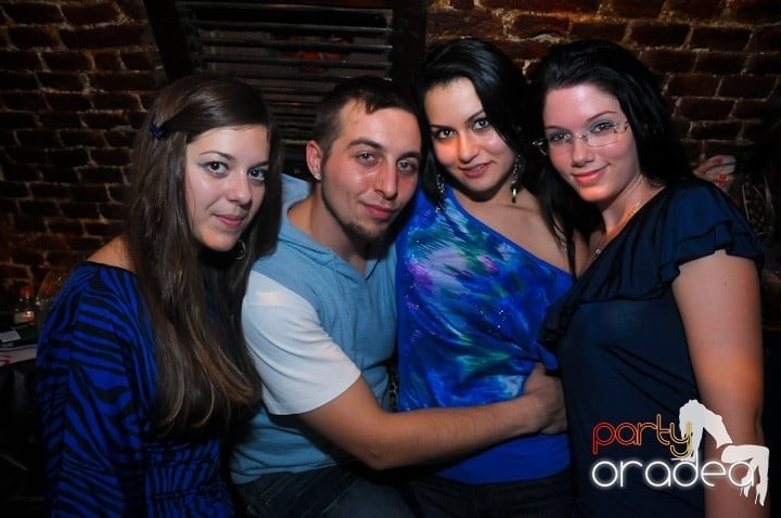 NMD Party în Escape,
