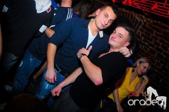 NMD Party în Escape,