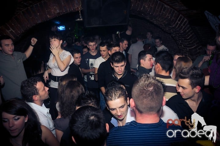 NMD Party în Escape,