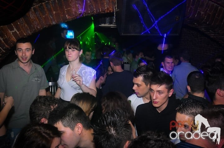 NMD Party în Escape,
