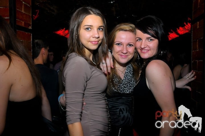 NMD Party în Escape,