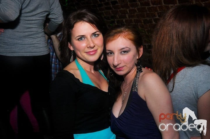 NMD Party în Escape,