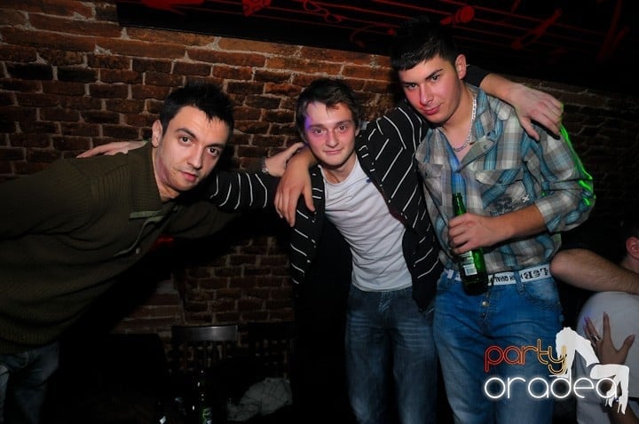NMD Party în Escape,