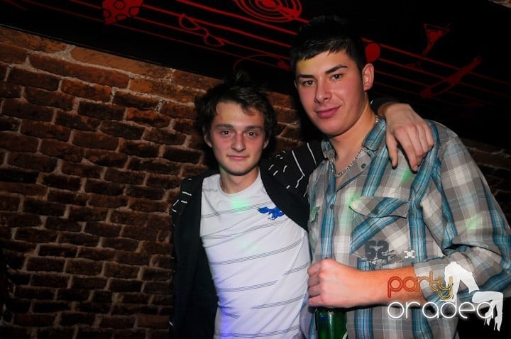 NMD Party în Escape,