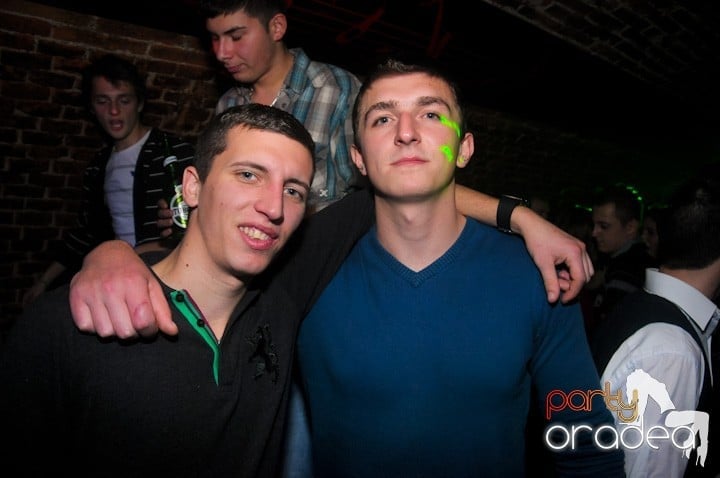 NMD Party în Escape,