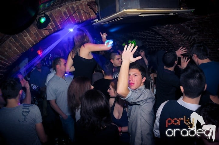 NMD Party în Escape,