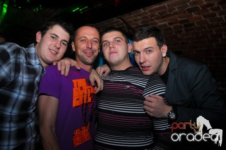 NMD Party în Escape,