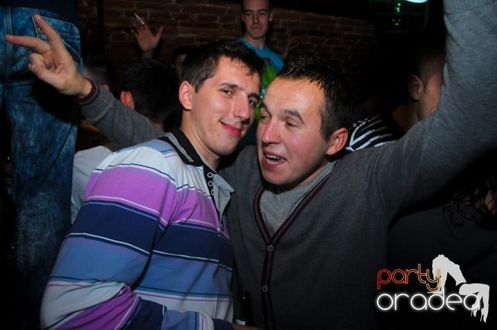 NMD Party în Escape,