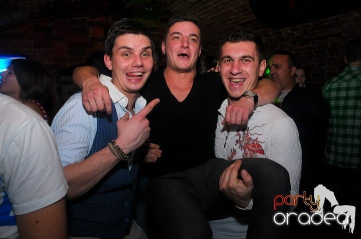 NMD Party în Escape,