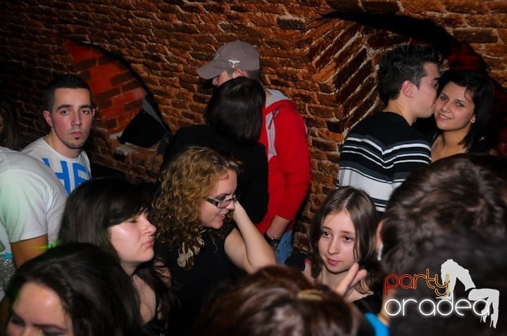 NMD Party în Escape,
