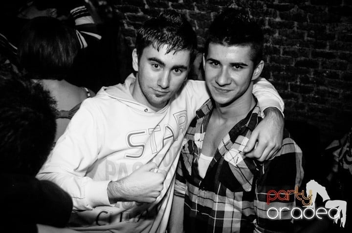 NMD Party în Escape,