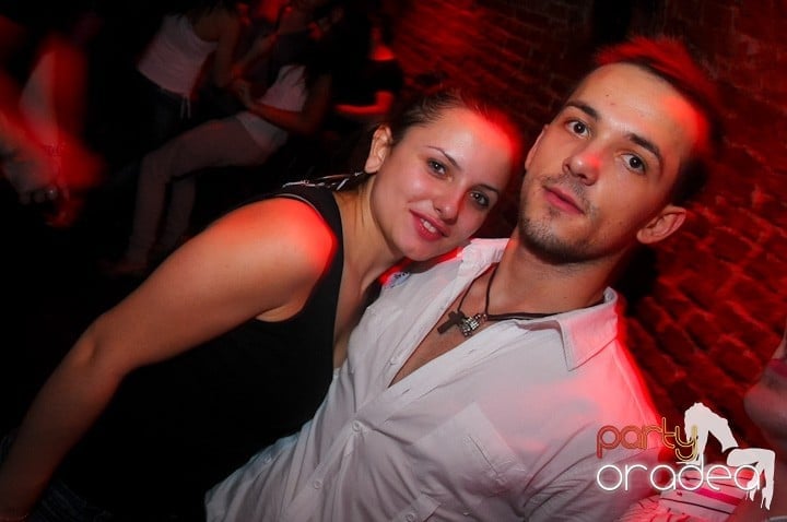 NMD Party în Escape,