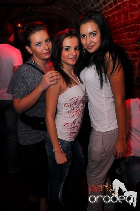 NMD Party în Escape,
