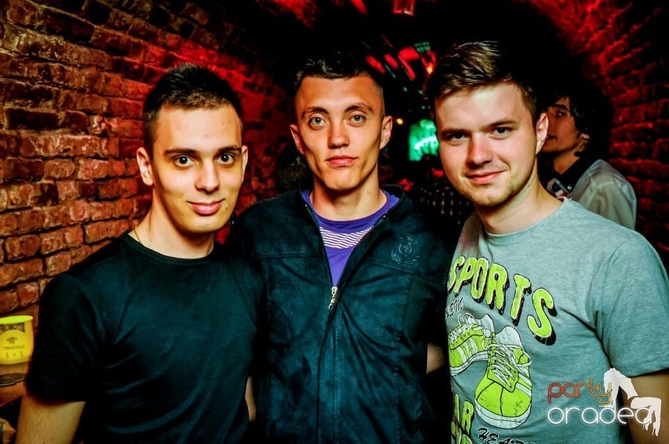 NMD Spots & Stripes party,