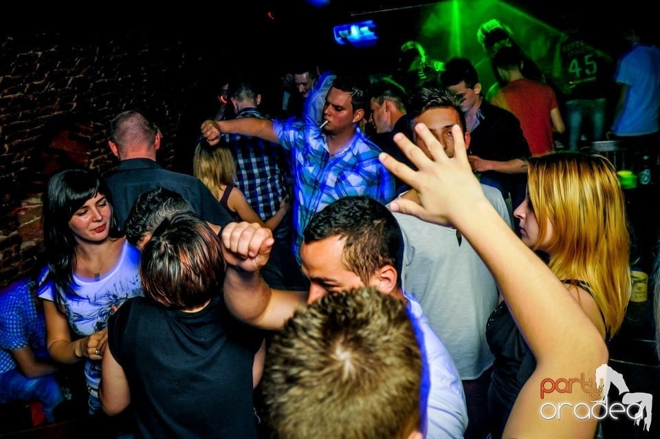 NMD Spots & Stripes party,