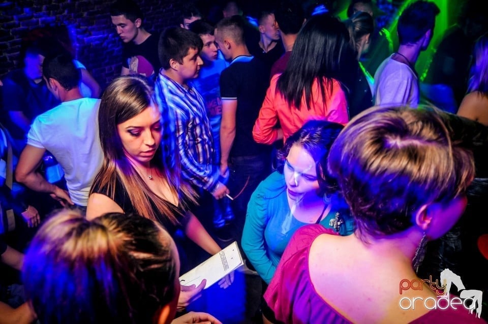 NMD Spots & Stripes party,
