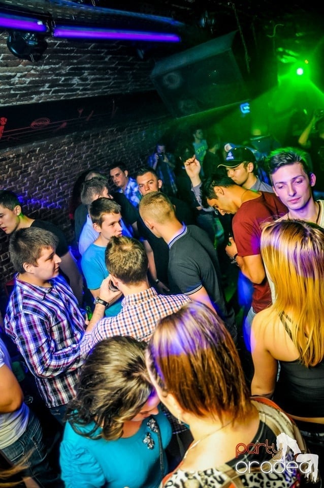 NMD Spots & Stripes party,
