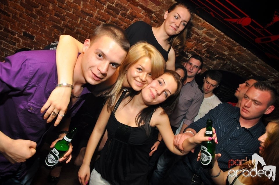 NMD Student Party în Club Escape, 