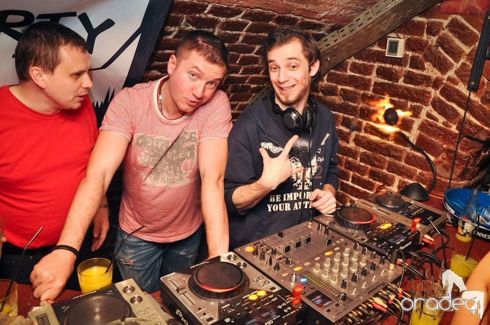 NMD Student Party în Club Escape, 