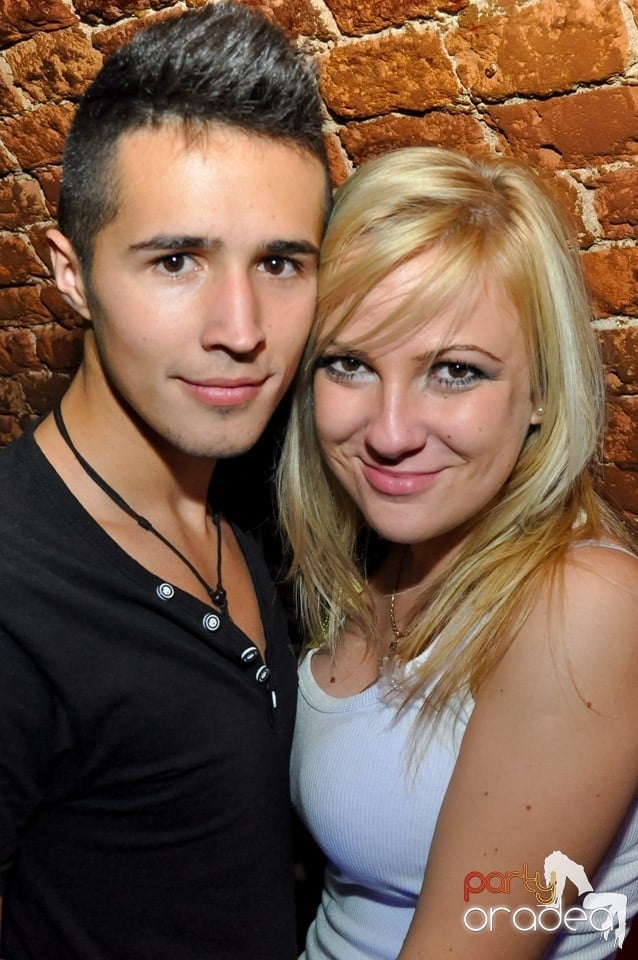 NMD Student's Party cu DJ Dewil în Escape, 