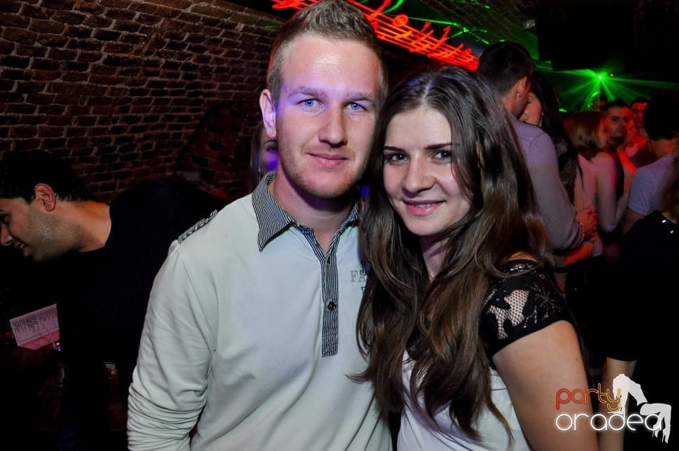 NMD Student's Party cu DJ Dewil în Escape, 