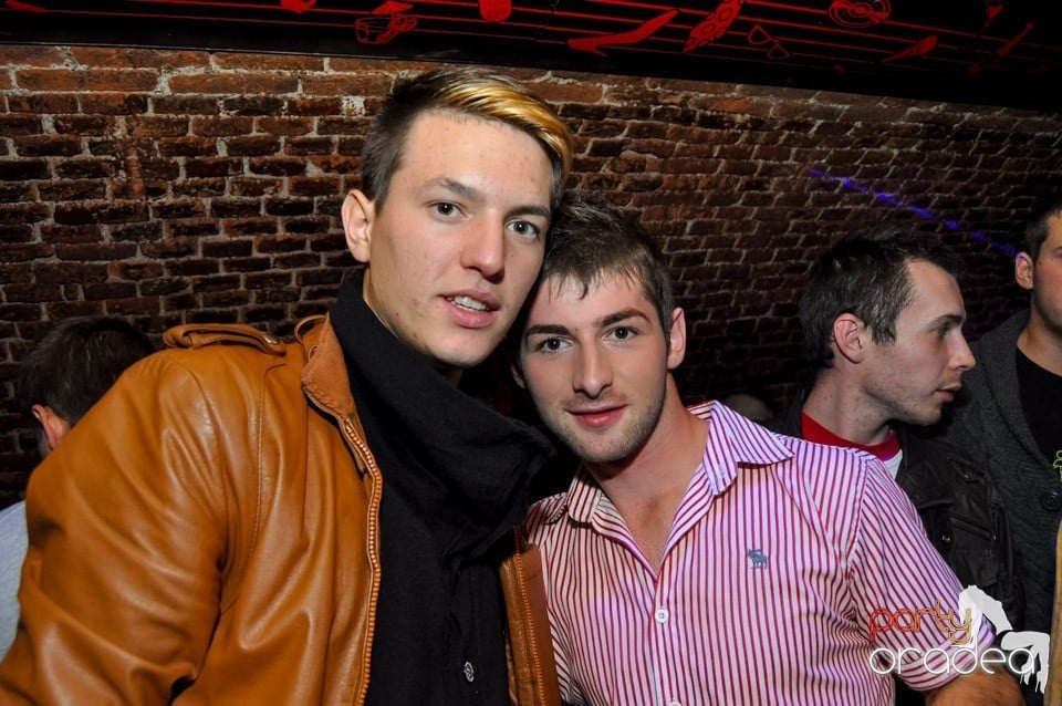 NMD Student's Party cu DJ Dewil în Escape, 