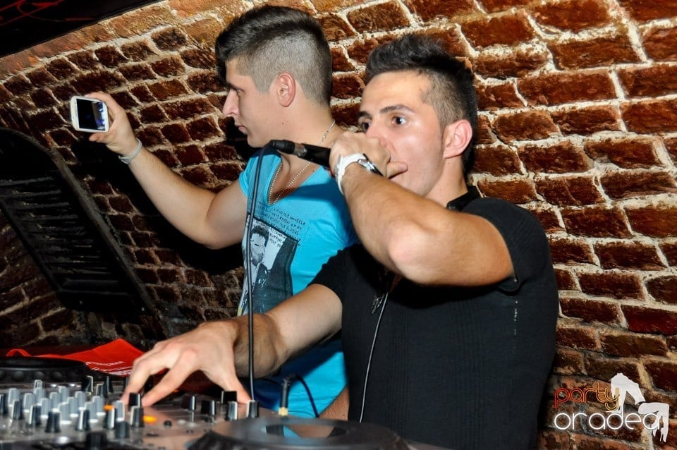 NMD Student's Party cu DJ Dewil în Escape, 