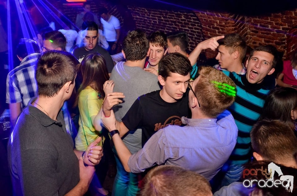 NMD Student's Party în Club Escape,