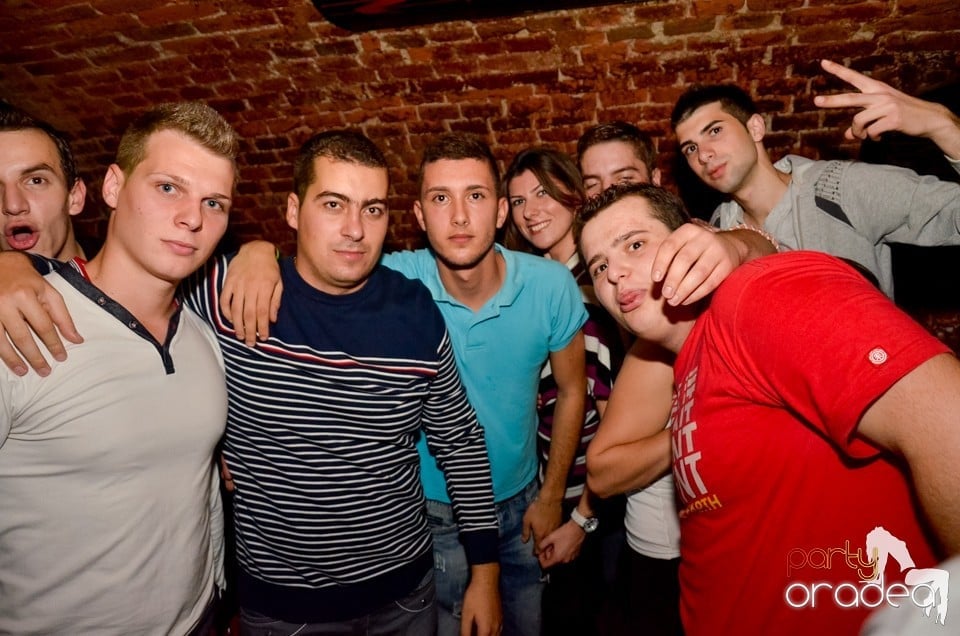 NMD Student's Party în Club Escape,