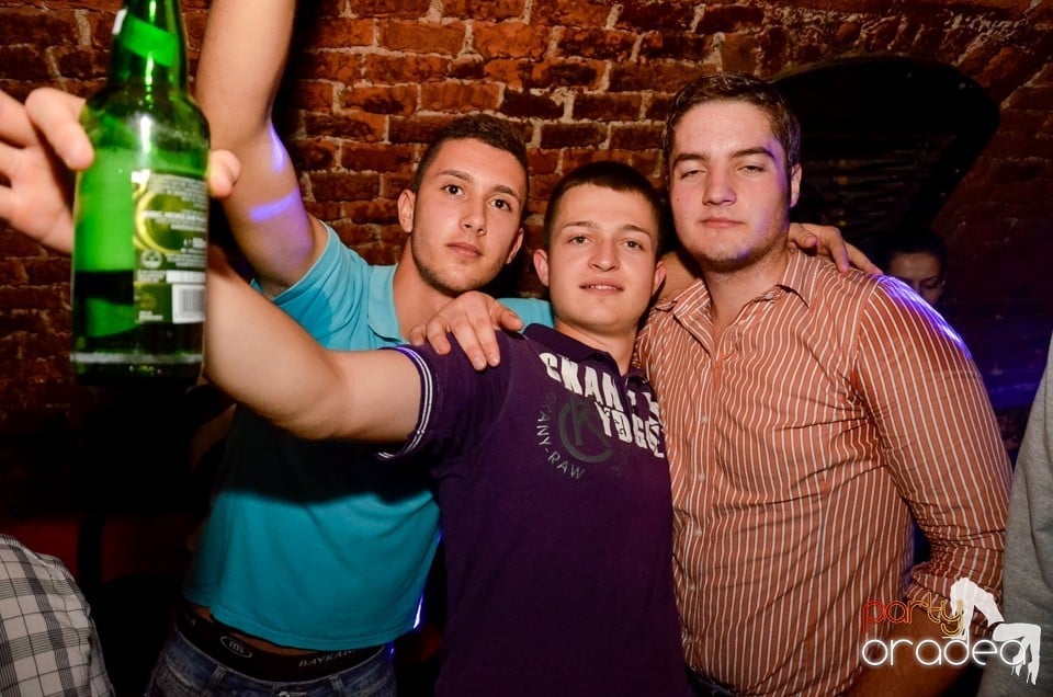 NMD Student's Party în Club Escape,