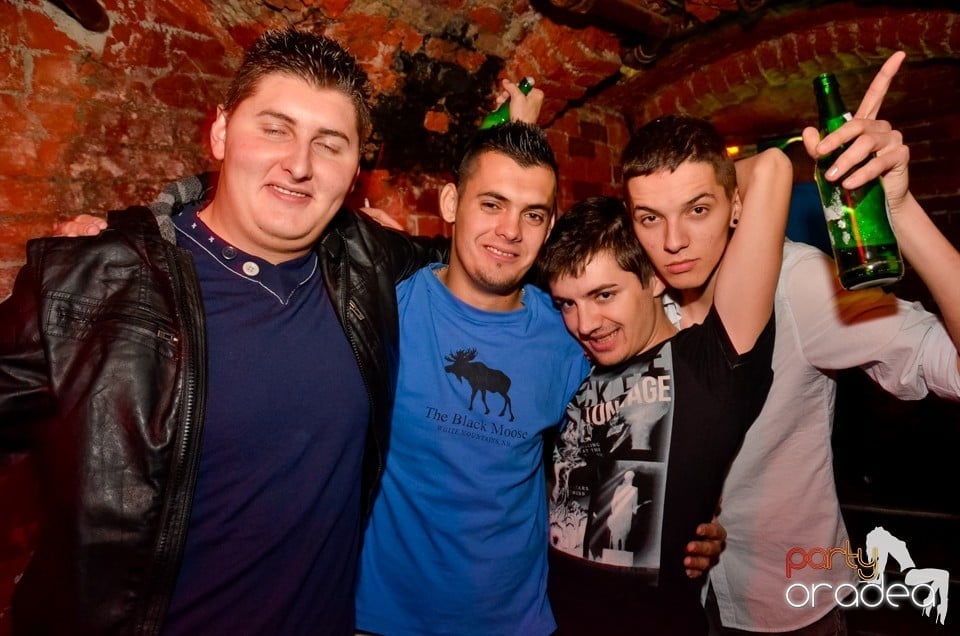 NMD Student's Party în Club Escape,