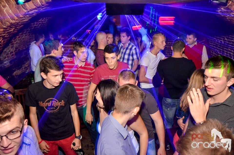 NMD Student's Party în Club Escape,