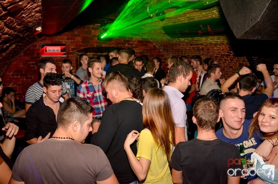 NMD Student's Party în Club Escape,