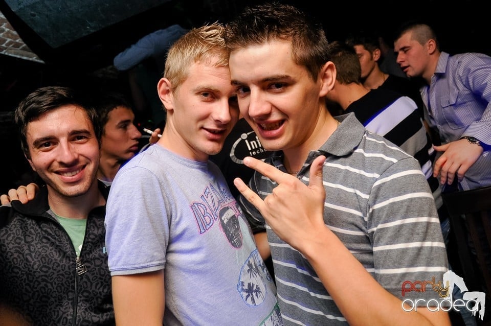 NMD Student's Party în Club Escape,