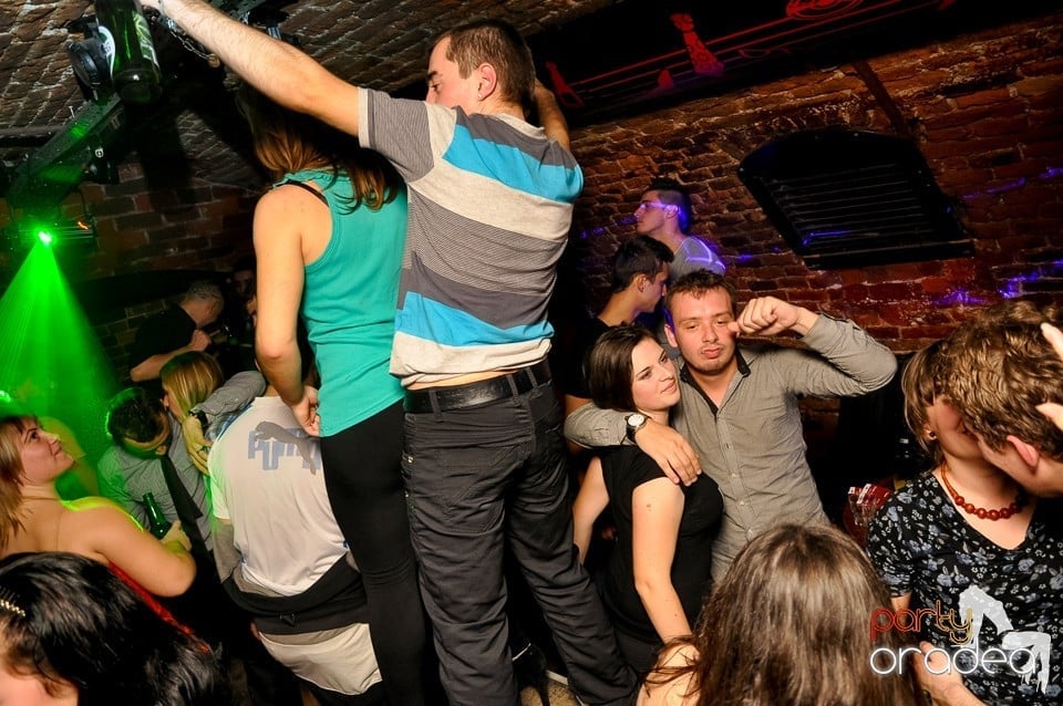 NMD Student's Party în Club Escape,