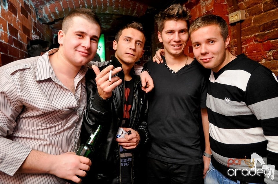 NMD Student's Party în Club Escape,