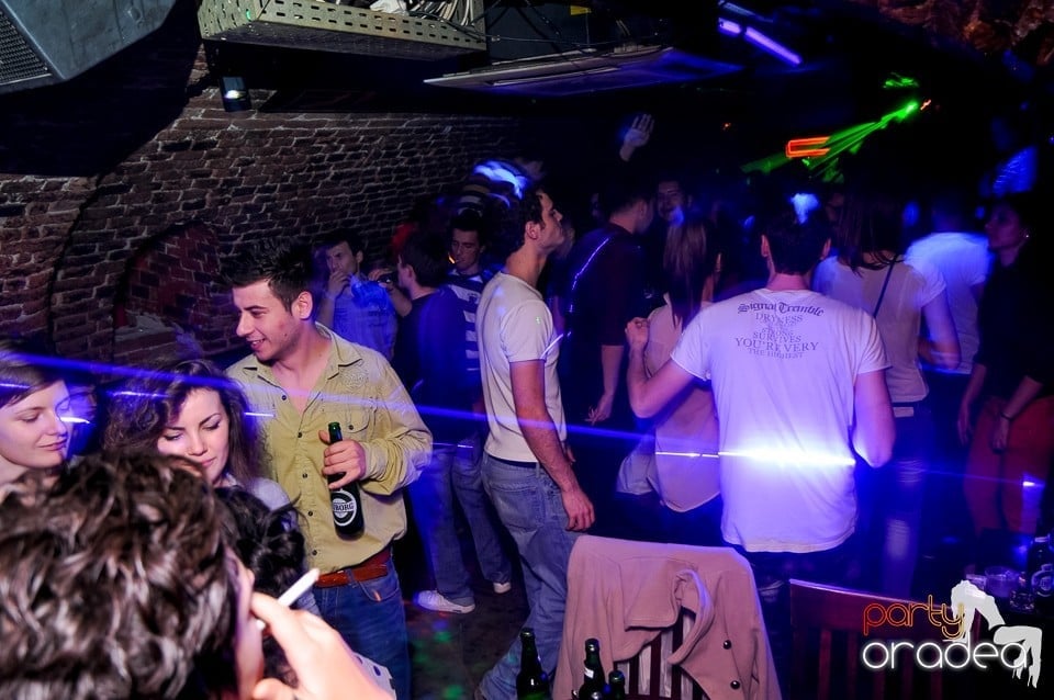 NMD Student's Party în Club Escape,