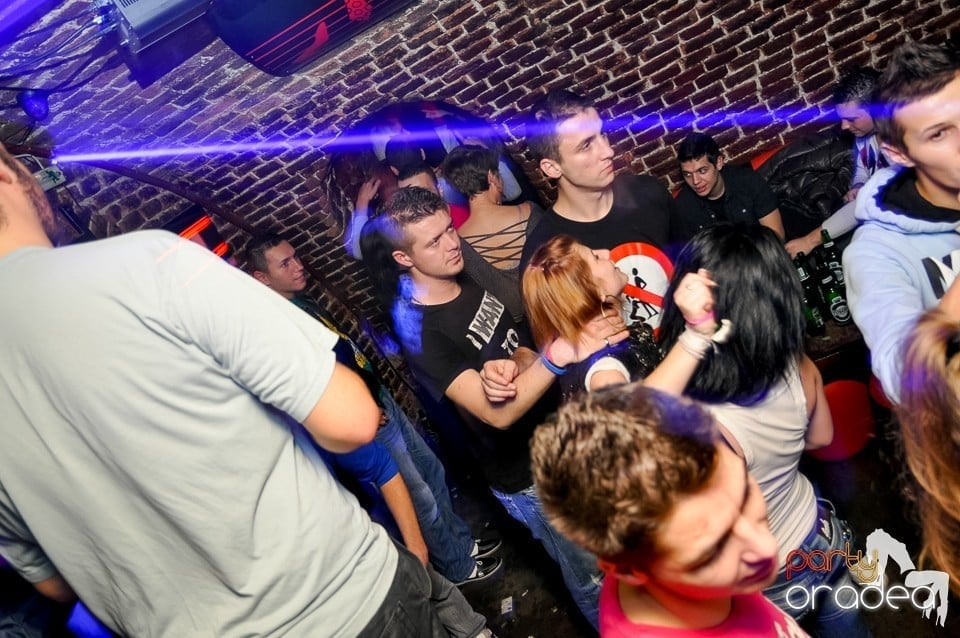 NMD Student's Party în Club Escape,
