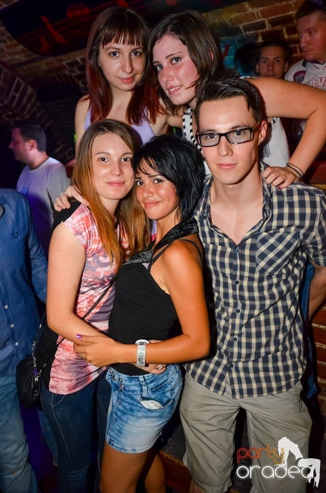 NMD Student's Party în Club Escape, Escape