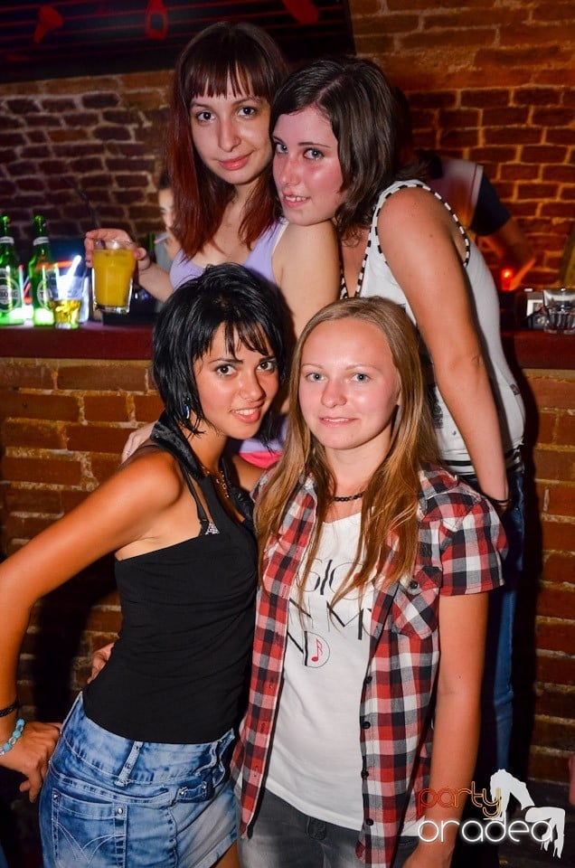 NMD Student's Party în Club Escape, Escape