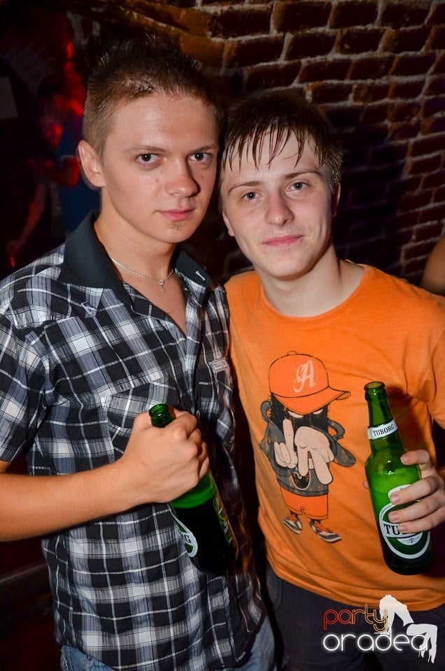 NMD Student's Party în Club Escape, Escape