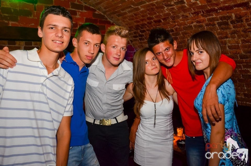 NMD Student's Party în Club Escape, Escape