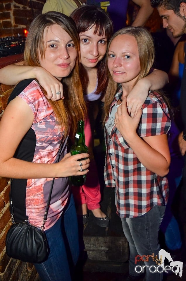 NMD Student's Party în Club Escape, Escape