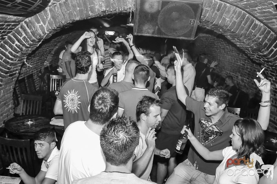 NMD Student's Party în Club Escape, Escape