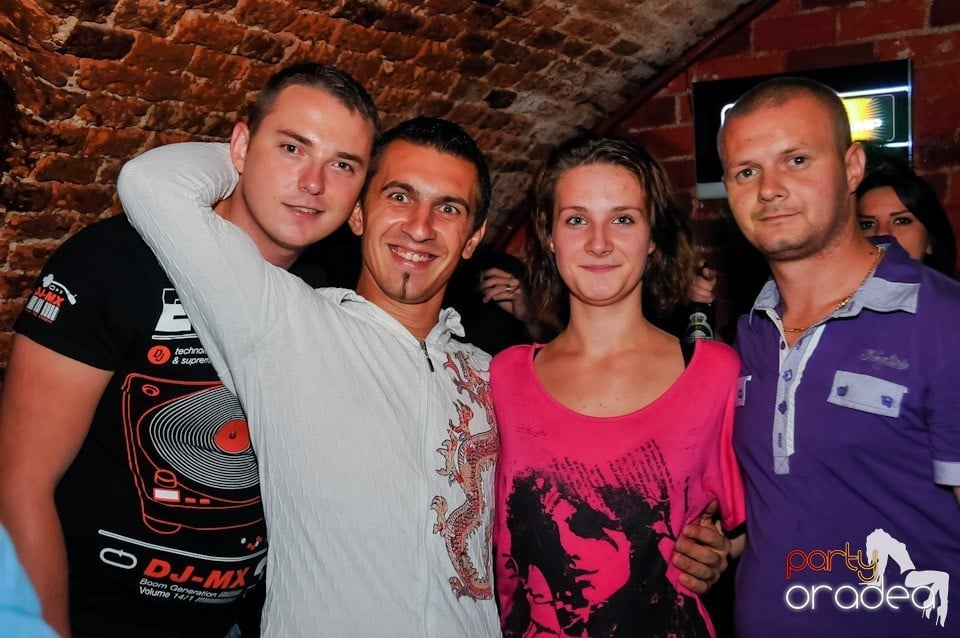 NMD Student's Party în Club Escape, Escape