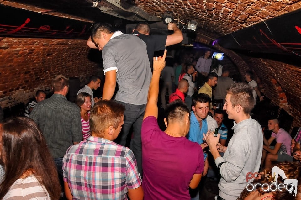 NMD Student's Party în Club Escape, Escape