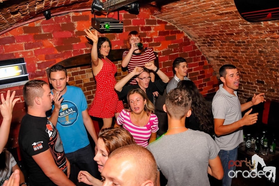 NMD Student's Party în Club Escape, Escape