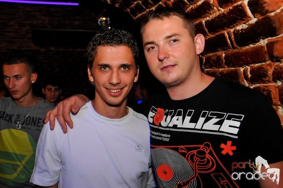 NMD Student's Party în Club Escape, Escape